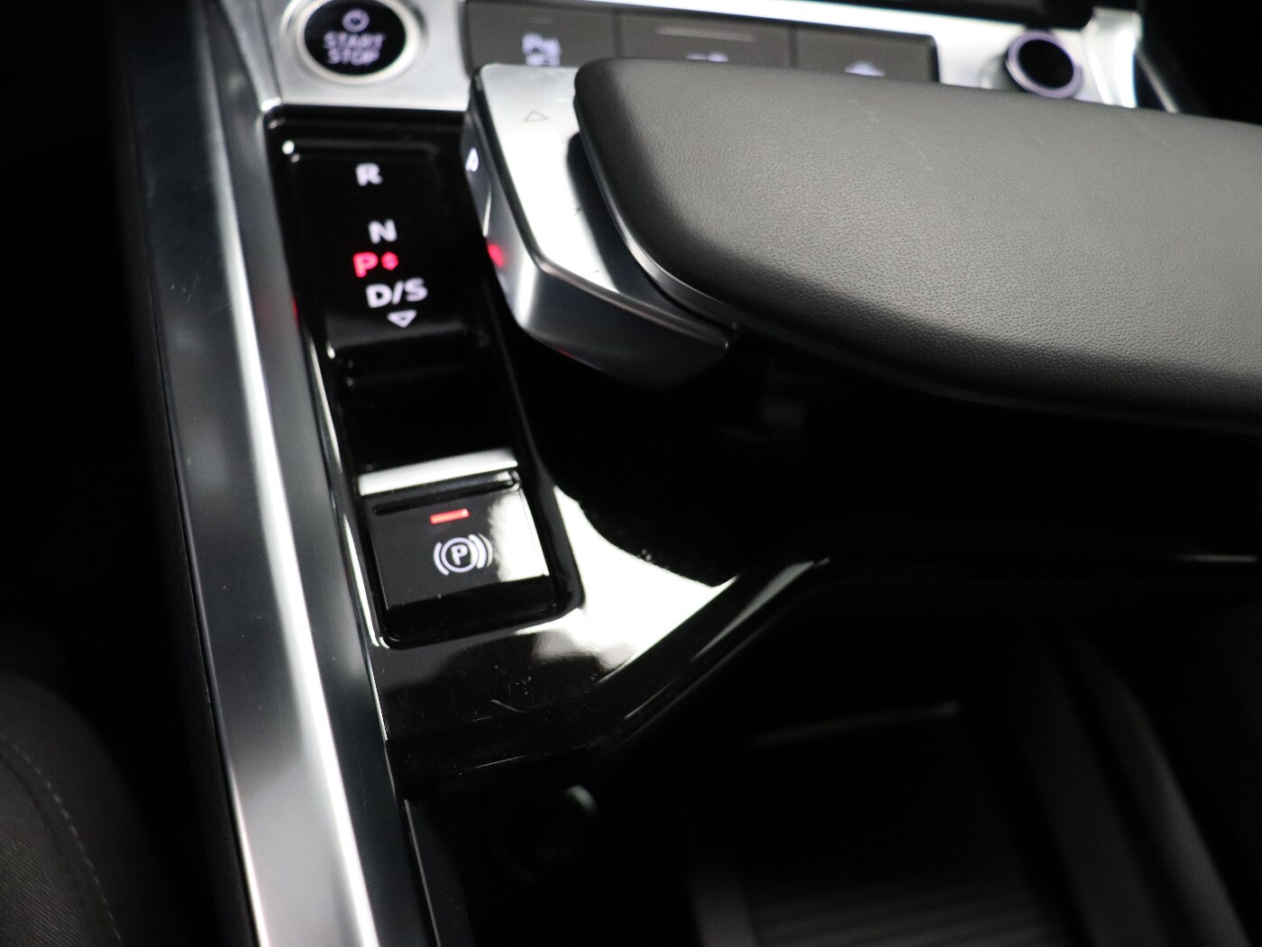 Image about Audi Q8 e-tron S line 50 e-tron quattro