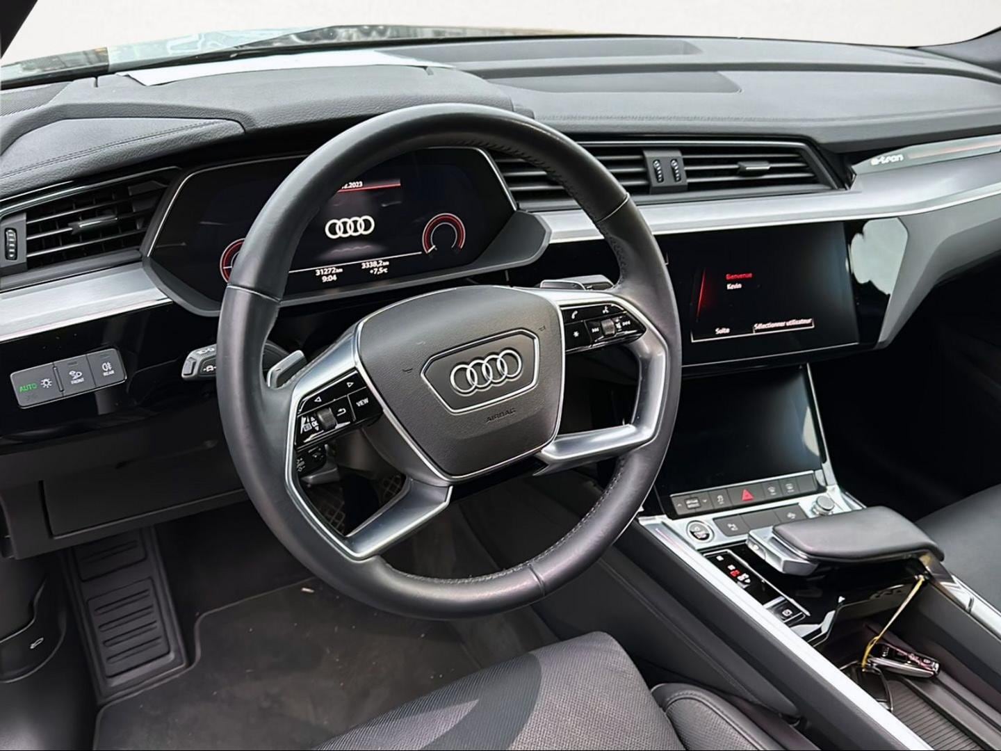 Bild über Audi e-tron Sportback Attraction S line 50 quattro 230,00 kW - for more details contact your dealer