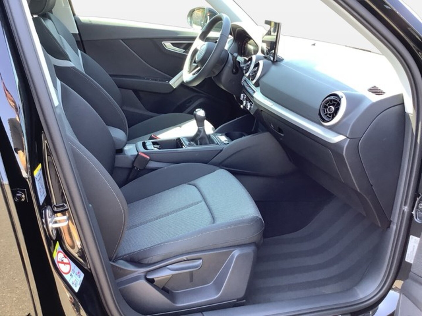 Bild über Audi Q2 S line 30 TDI Schaltgetriebe - für weitere Informationen kontaktieren Sie den Audi Partner