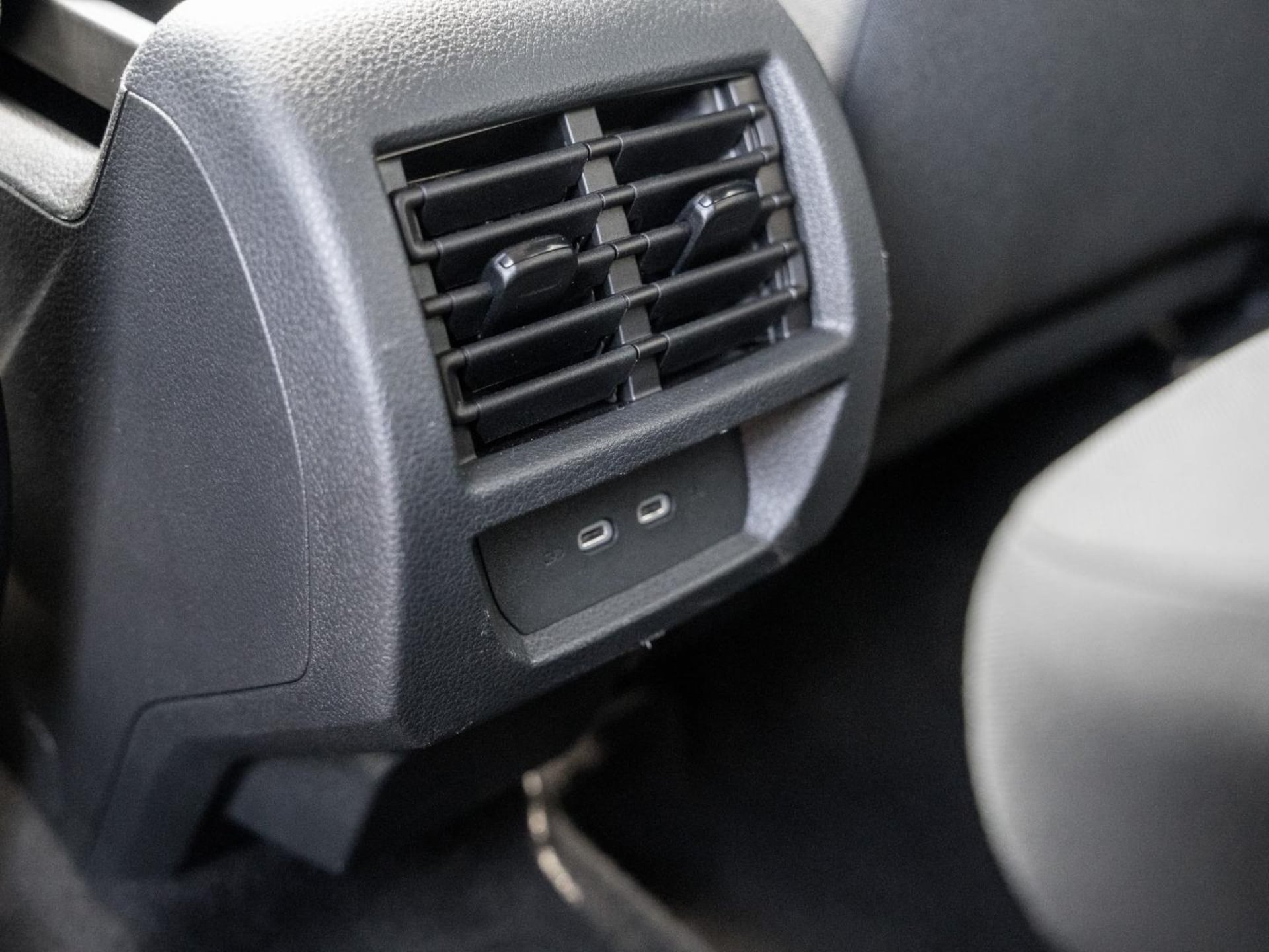 Volkswagen Caddy Maxi Basis-Modell