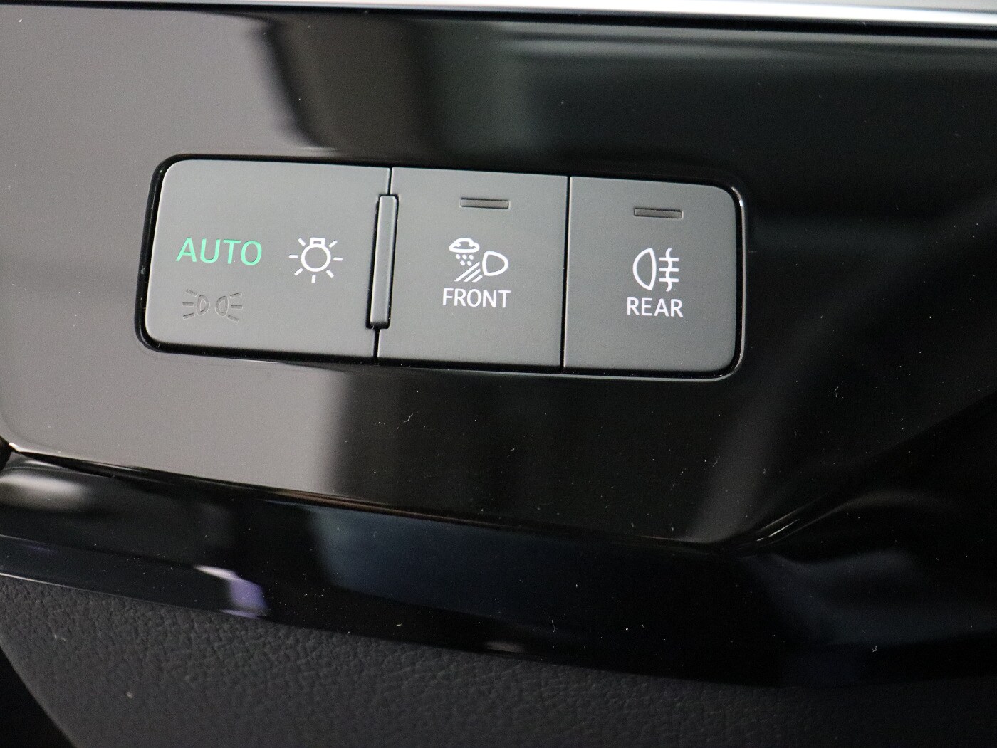 Image about Audi Q8 e-tron S line 50 e-tron quattro