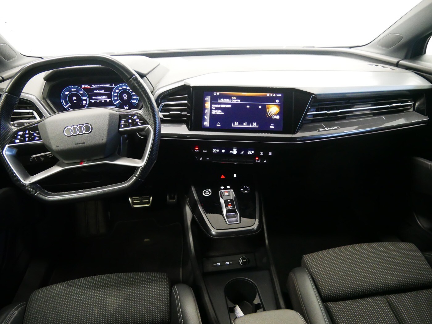 Image about Audi Q4 e-tron 40 e-tron