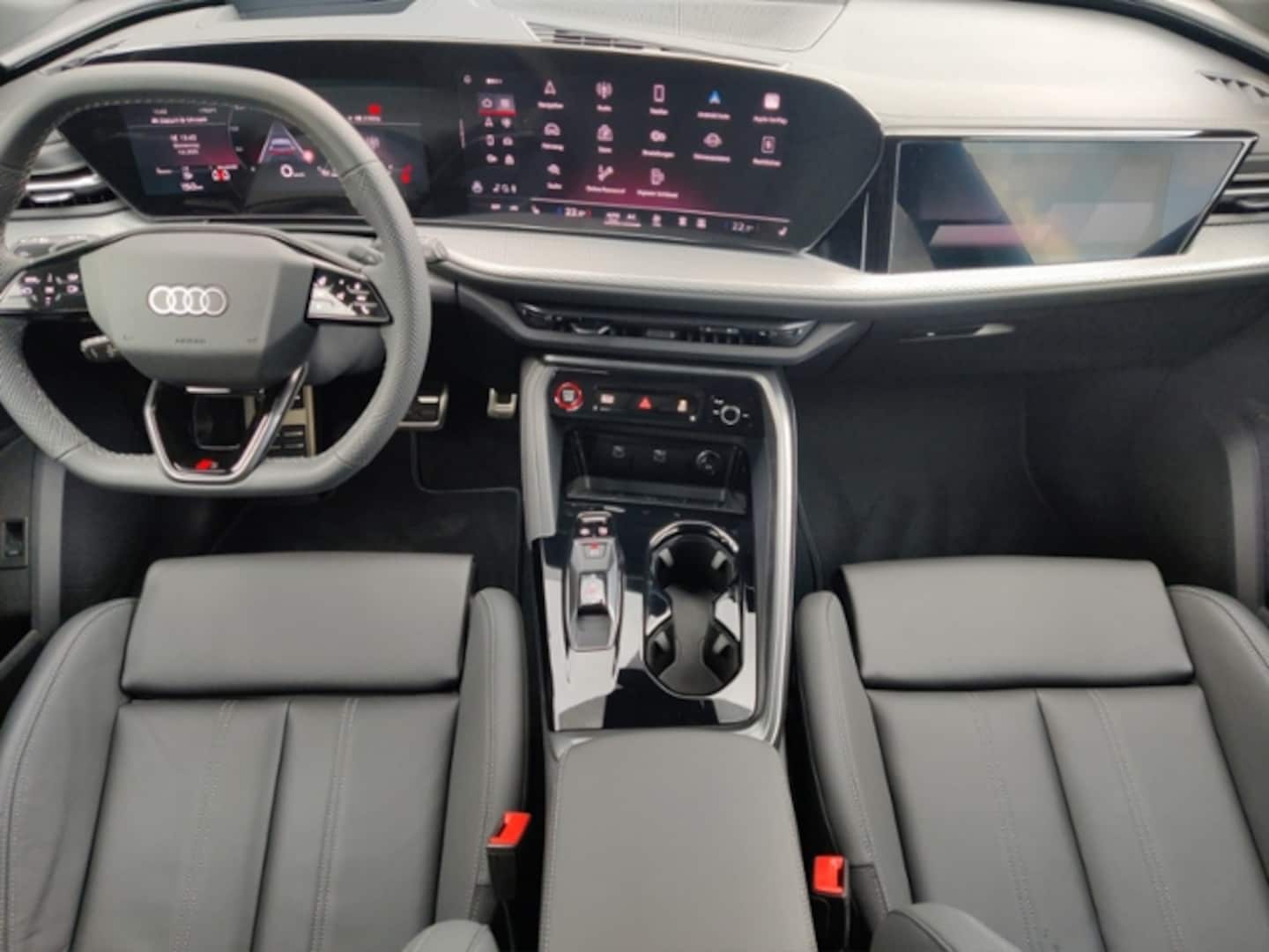 Bild über Audi Q5 Sportback TDI quattro 150 kW S tronic - für weitere Informationen kontaktieren Sie den Audi Partner
