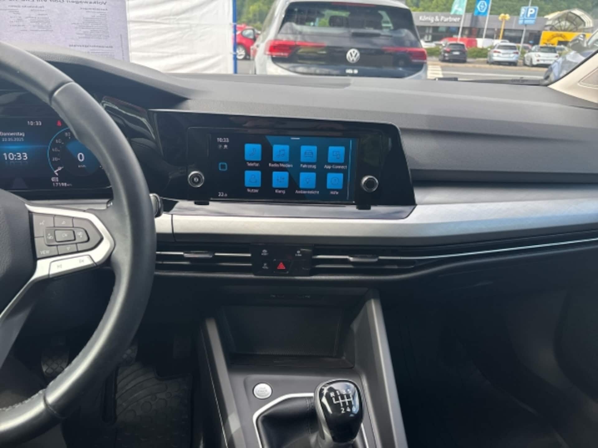 Volkswagen Golf Life