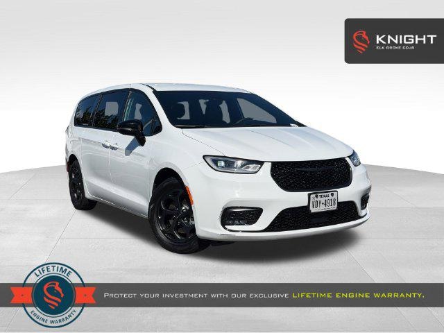 2024 Chrysler Pacifica PHEV