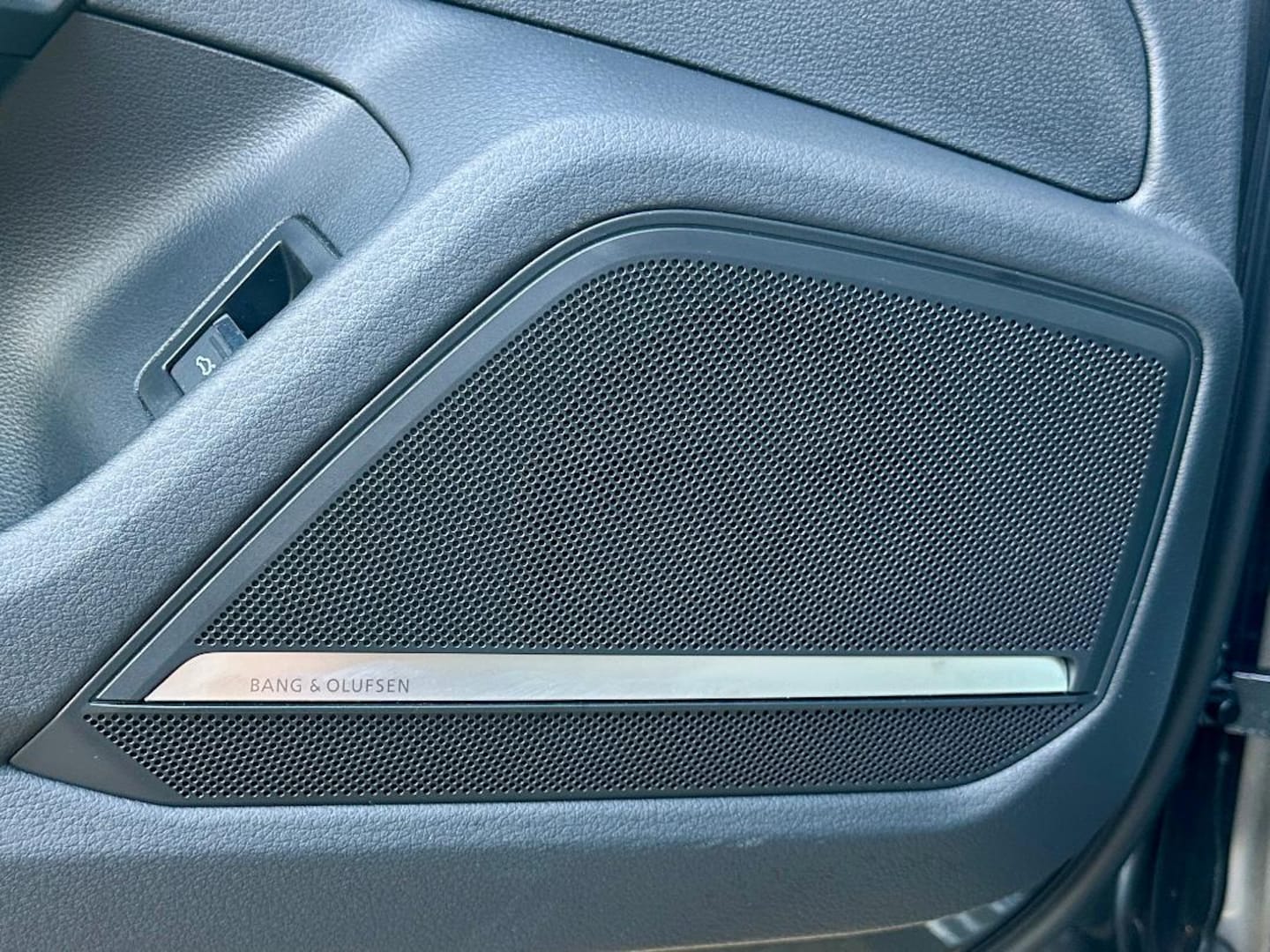 Bild über Audi S6 Limousine TDI quattro tiptronic - für weitere Informationen kontaktieren Sie den Audi Partner