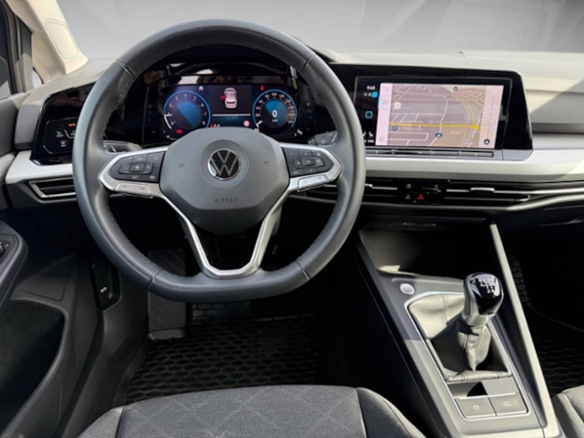 Volkswagen Golf Life