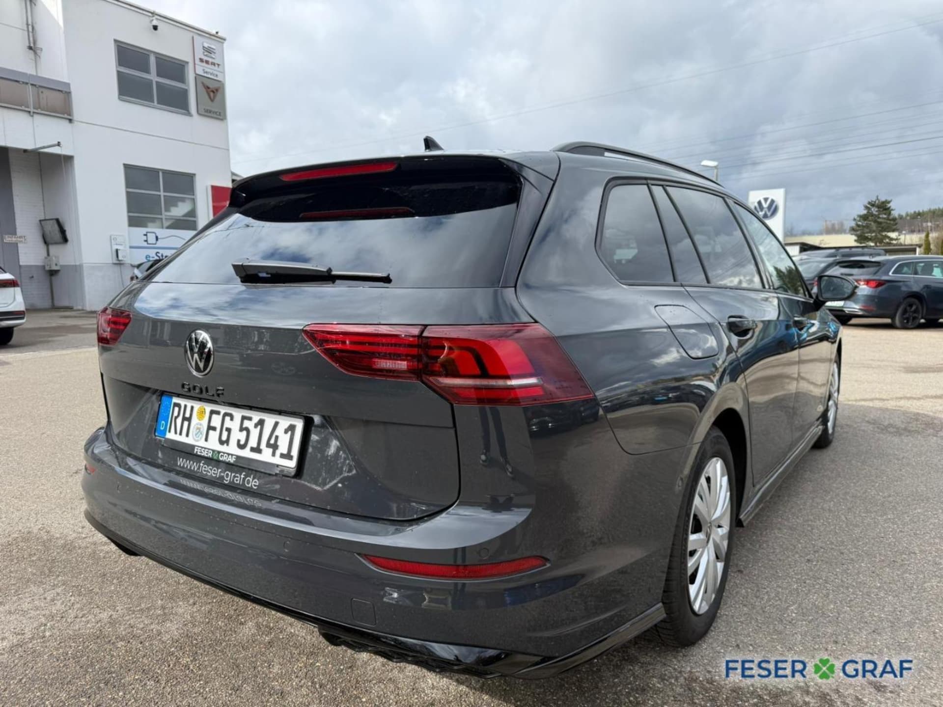 Volkswagen Golf Variant R-Line