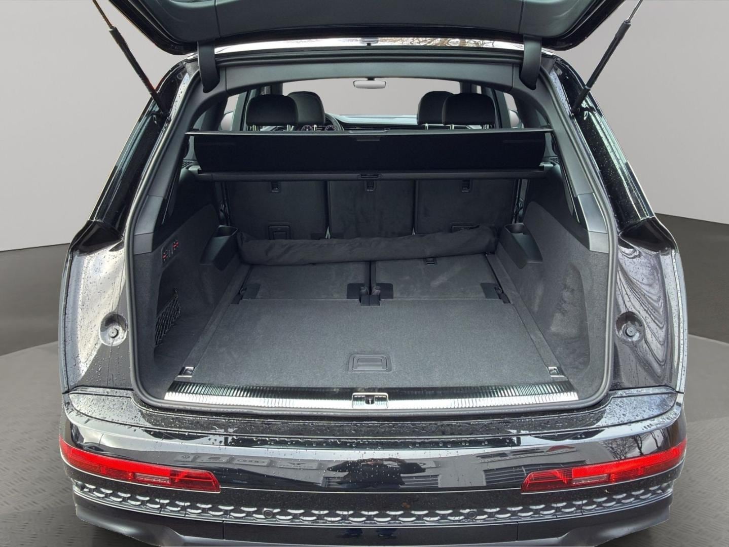 Bild über Audi Q7 SUV TDI quattro 210 kW tiptronic - für weitere Informationen kontaktieren Sie den Audi Partner