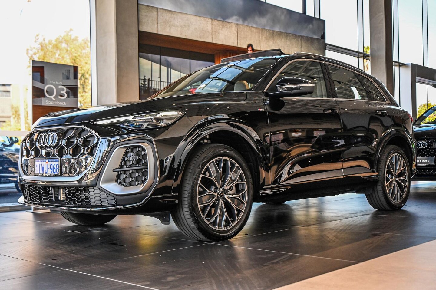 Image about Audi Q5 SUV TDI quattro 150 kW sport