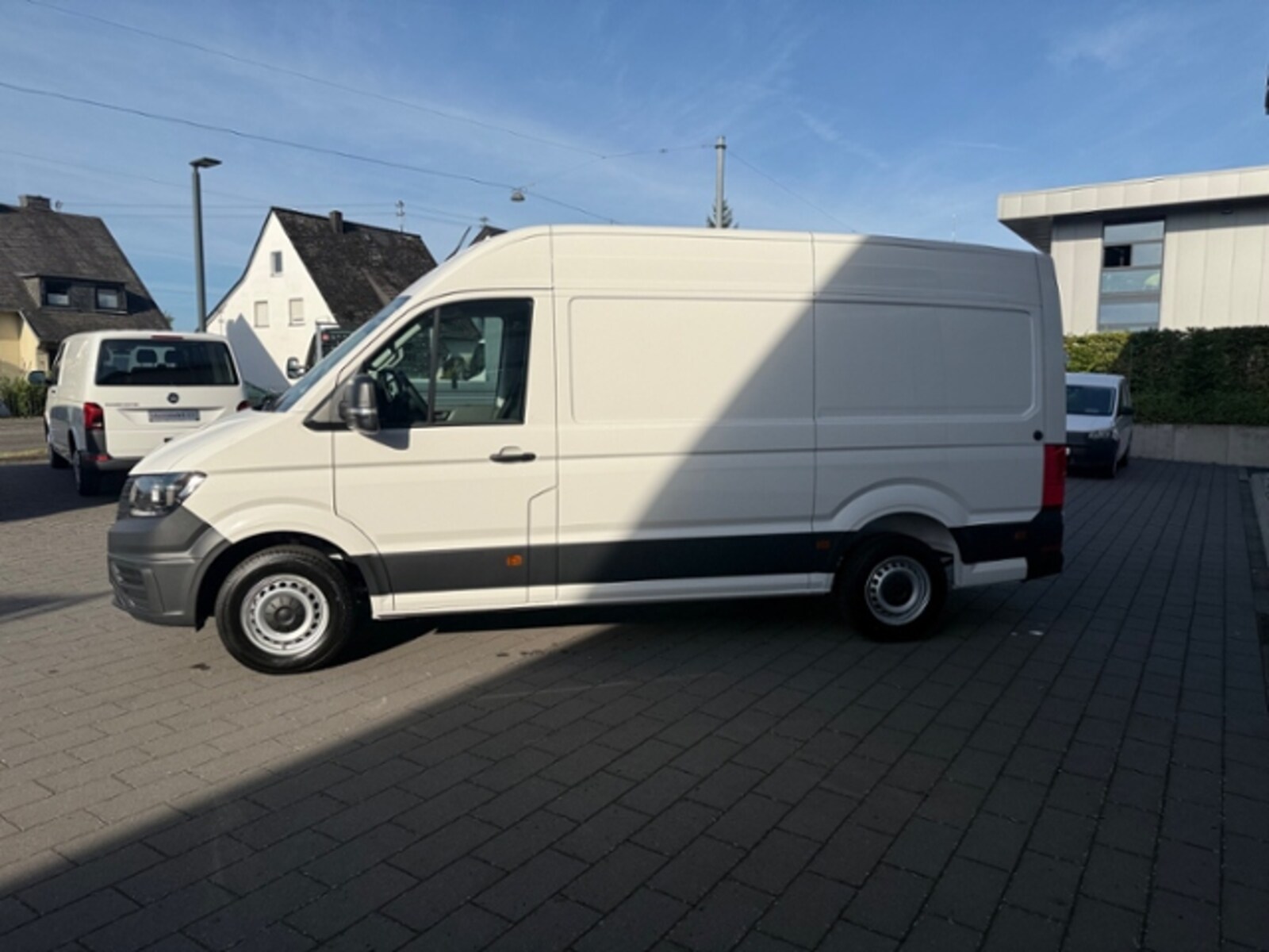 Volkswagen Crafter Kasten mittlerer Radstand – Bild 3