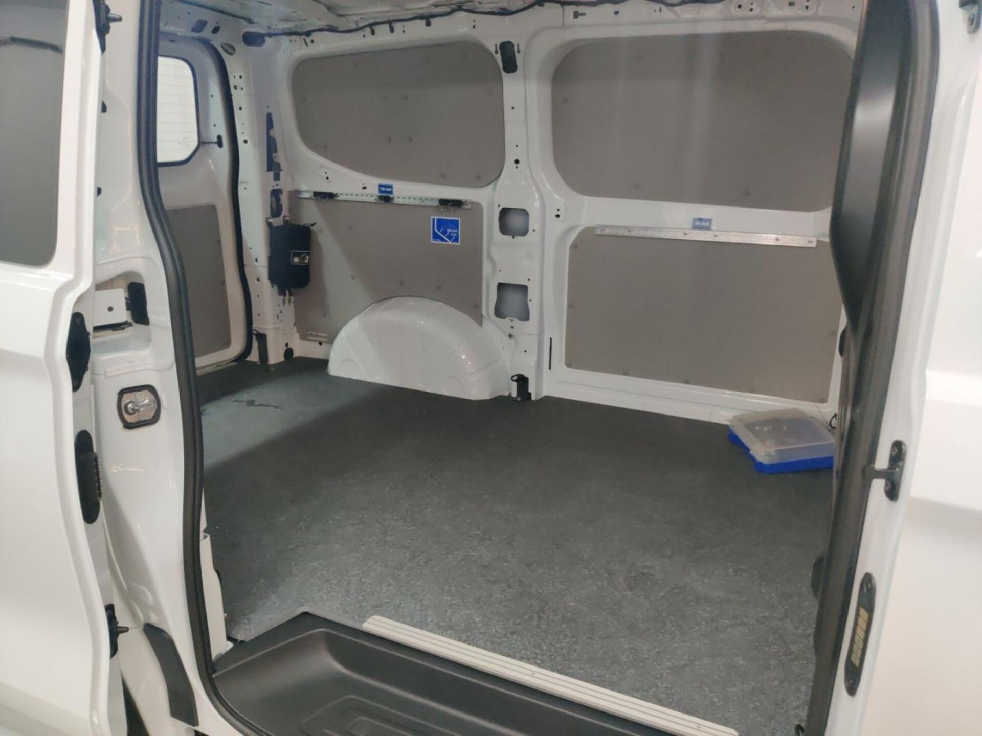Volkswagen Transporter Kasten kurzer Radstand