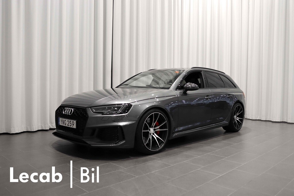 Bild som visar&nbsp;Audi RS 4 Avant&nbsp;RS 4 Avant 2.9 TFSI quattro 450 hk tiptronic - för mer information kontakta din Audi Partner