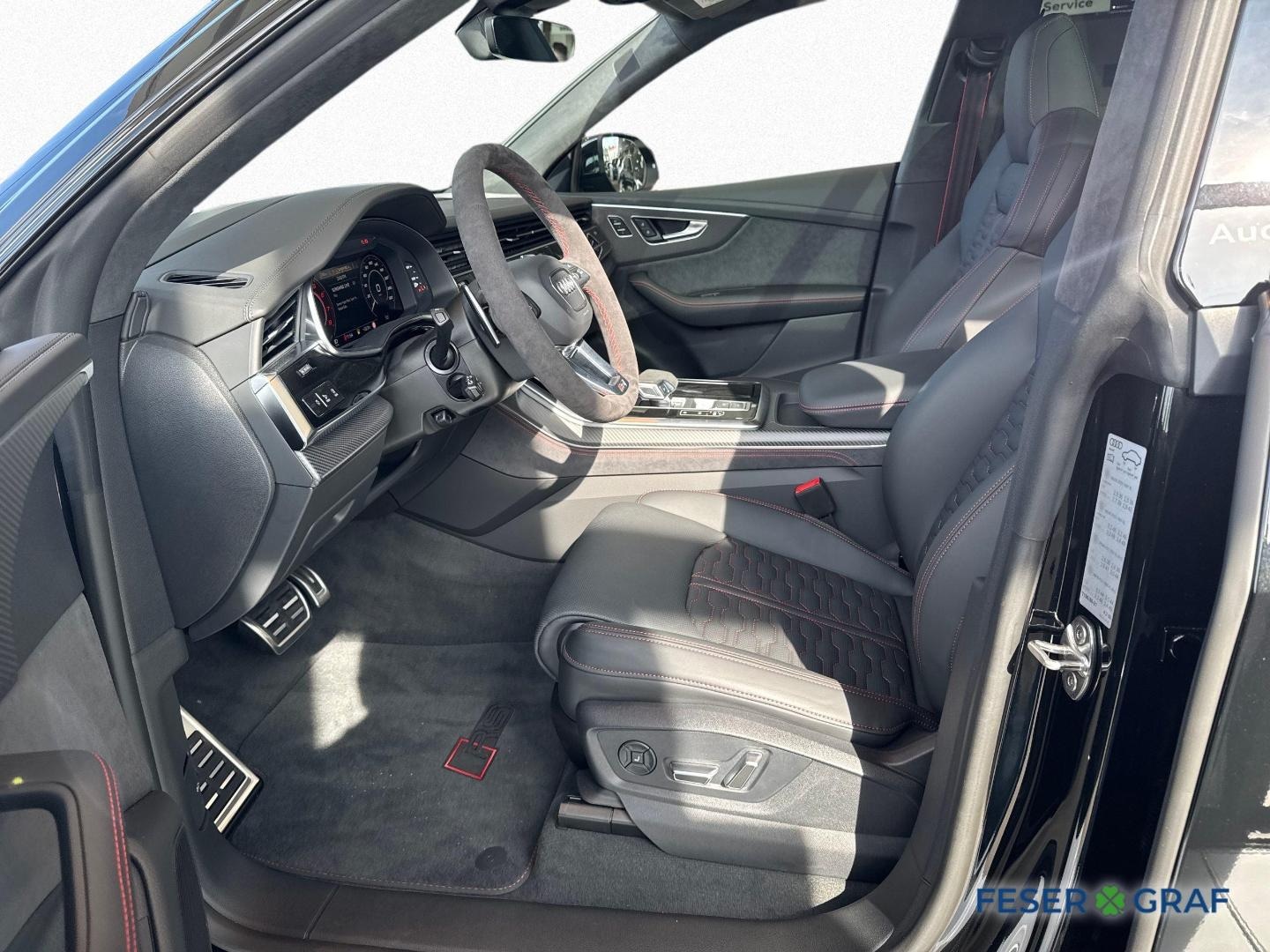 Bild über Audi RS Q8 SUV TFSI quattro 471 kW tiptronic - für weitere Informationen kontaktieren Sie den Audi Partner