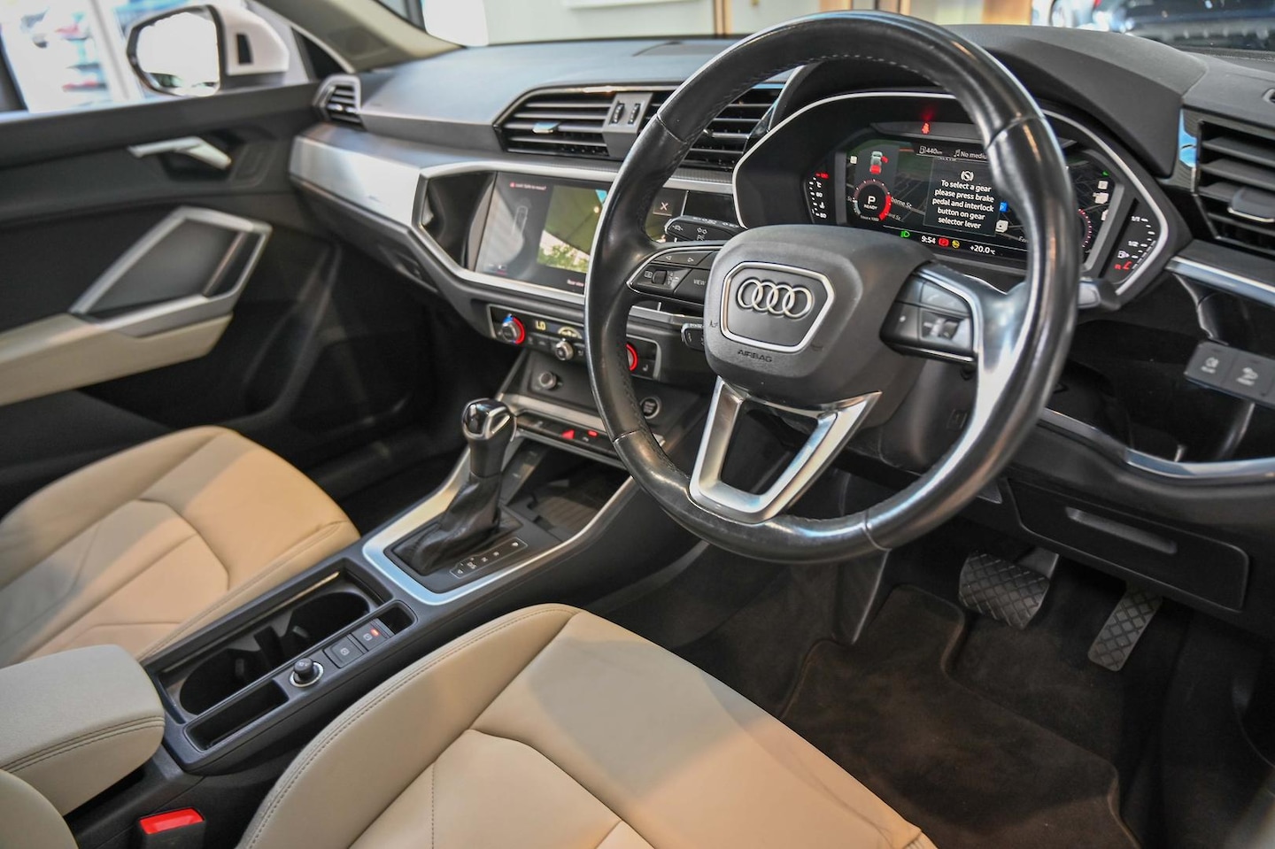 Image about Audi Q3 35 TFSI S tronic