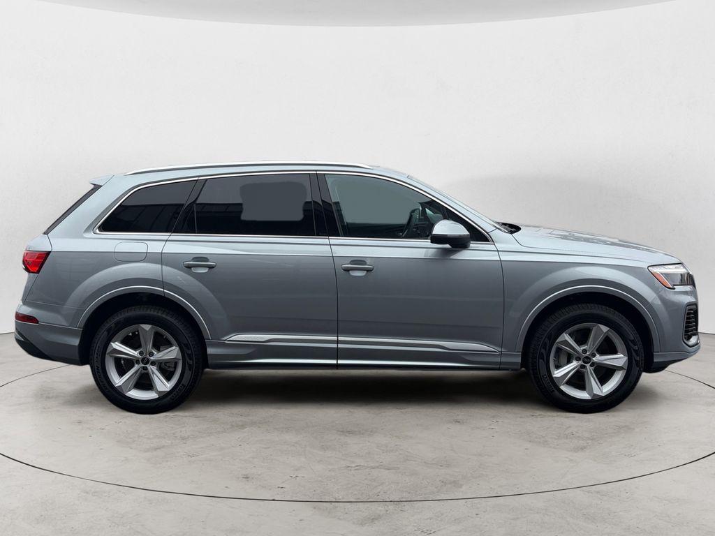 2026 Audi Q7 Premium - Photo 8
