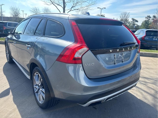 2018 Volvo V60 Cross Country