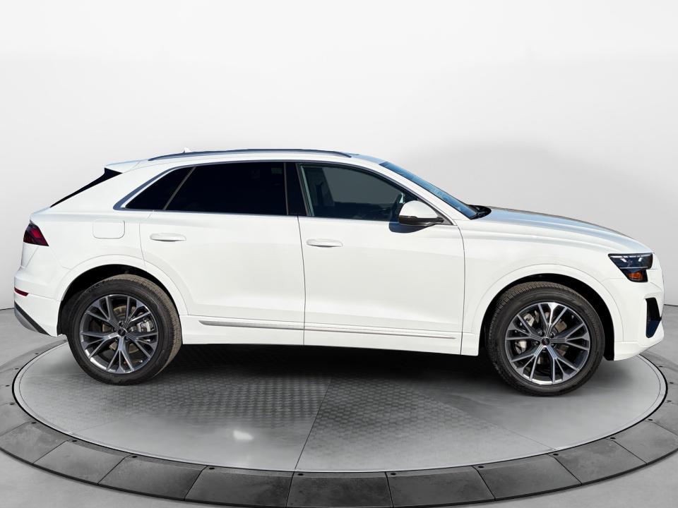 2026 Audi Q8 Premium - Photo 8