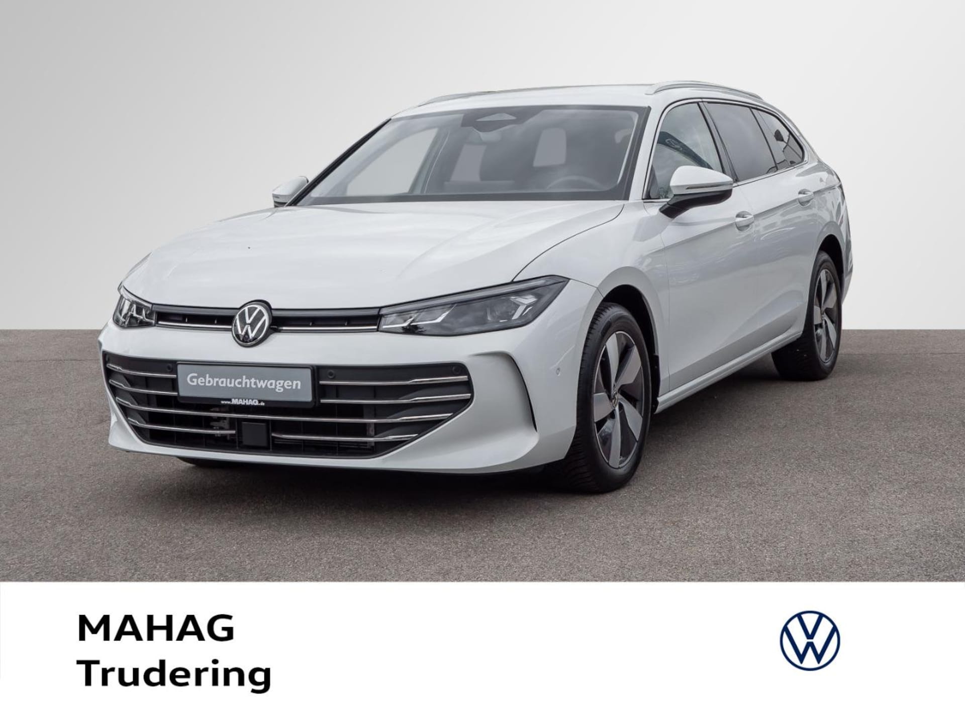 Volkswagen Passat — Volkswagen Passat Passat Business 1.5 eTSI AHK LED IQ.Light Navi HuD ParkAssist+ 360° eKlappe App DSG
