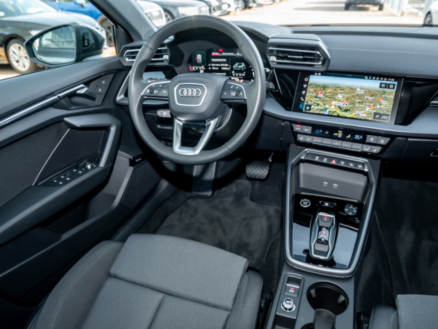 Bild über Audi A3 Sportback S line 35 TFSI S tronic - für weitere Informationen kontaktieren Sie den Audi Partner