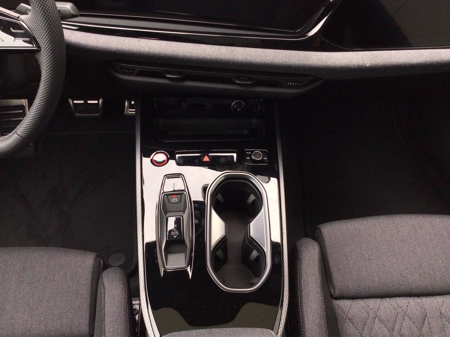 Bild über Audi A6 Limousine edition one TDI quattro 150 kW S tronic - für weitere Informationen kontaktieren Sie den Audi Partner