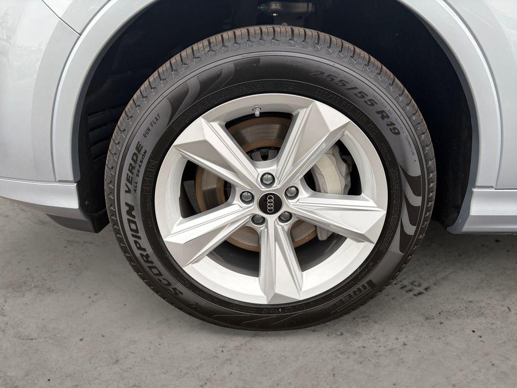 2026 Audi Q7 Premium - Photo 9