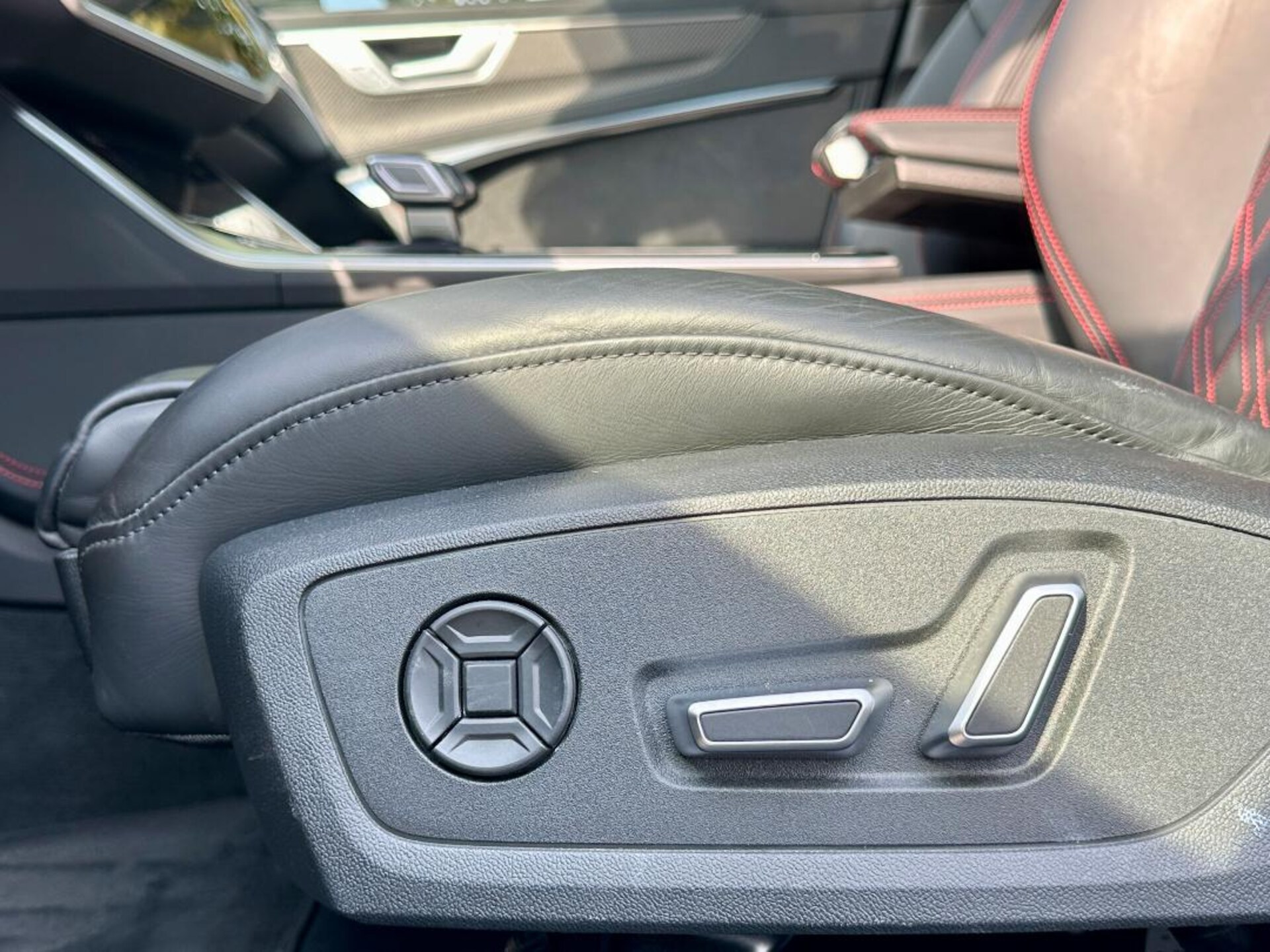 Audi S6 Avant