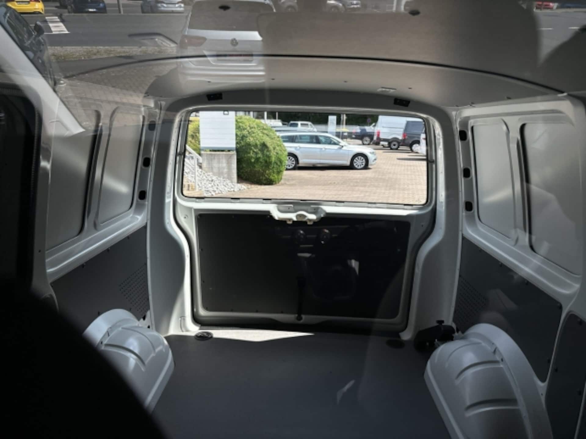 Volkswagen T6.1 Transporter Kasten kurzer Radstand