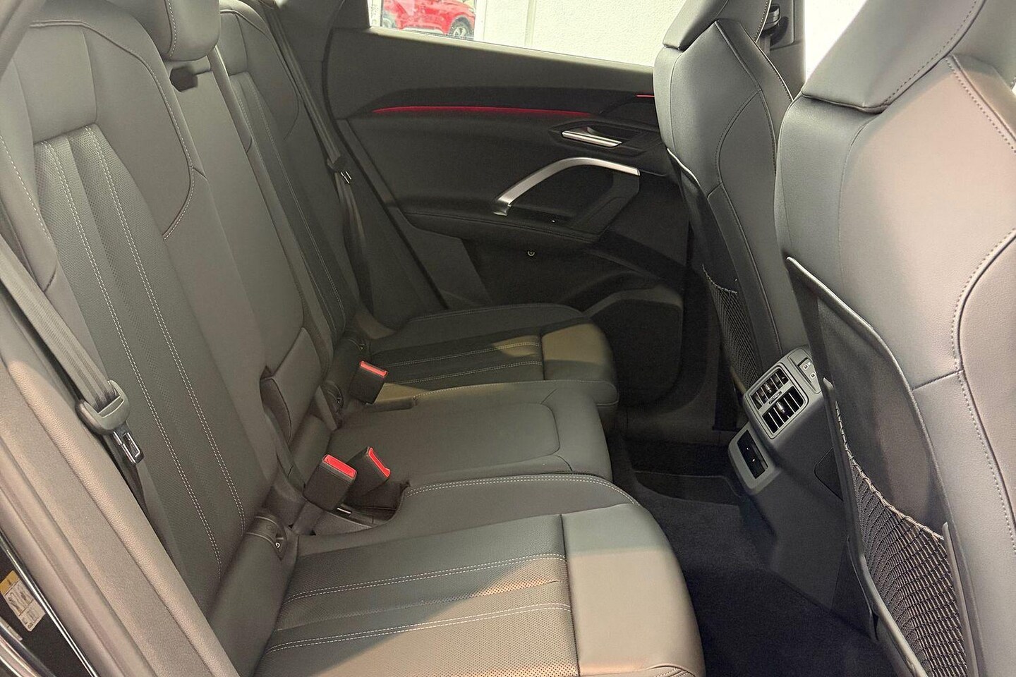 Image about Audi Q5 SUV e-hybrid quattro S tronic