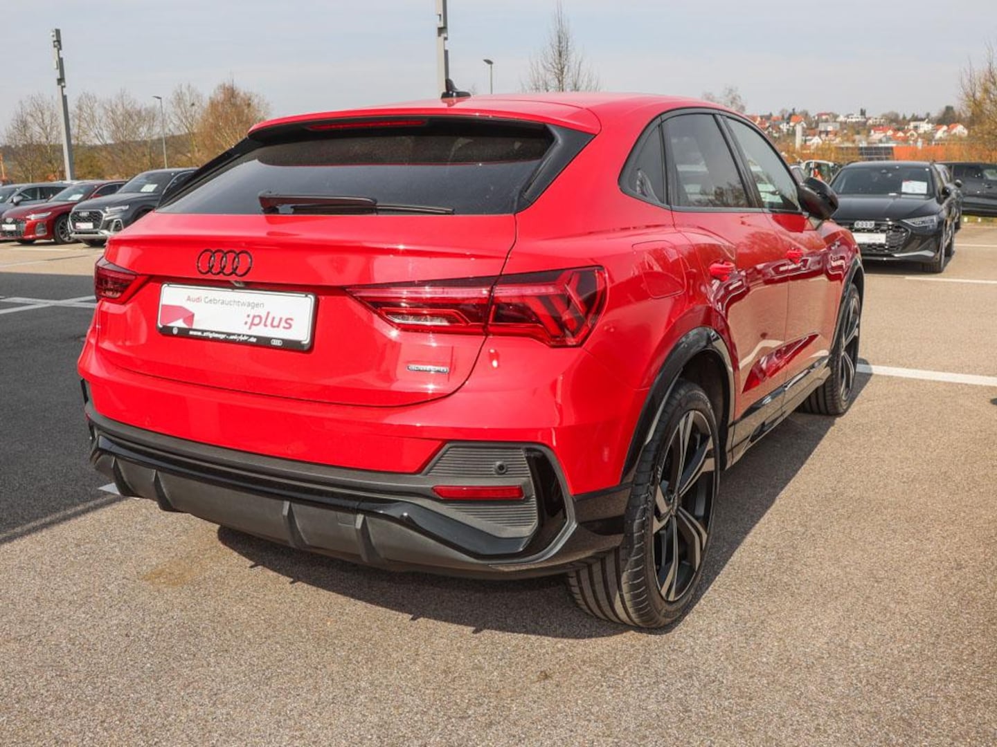 Bild über Audi Q3 Sportback S line 45 TFSI quattro S tronic - für weitere Informationen kontaktieren Sie den Audi Partner