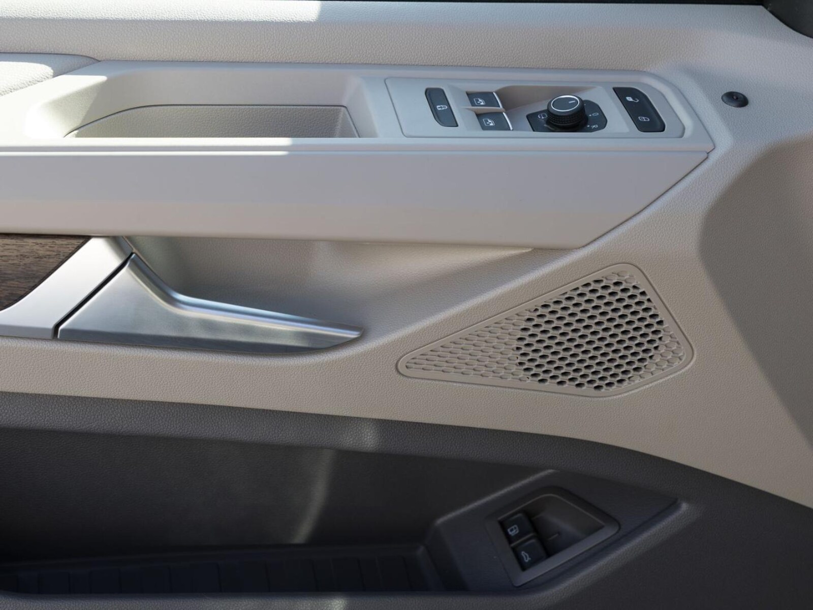 Volkswagen Multivan Langversion – Bild 10