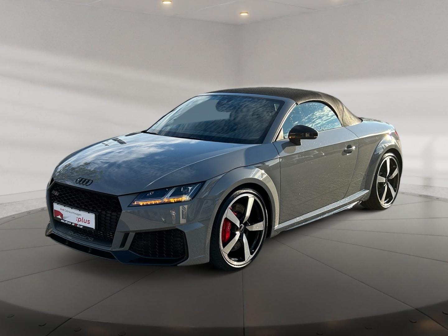 Bild über Audi TT RS Roadster TFSI quattro S tronic - für weitere Informationen kontaktieren Sie den Audi Partner
