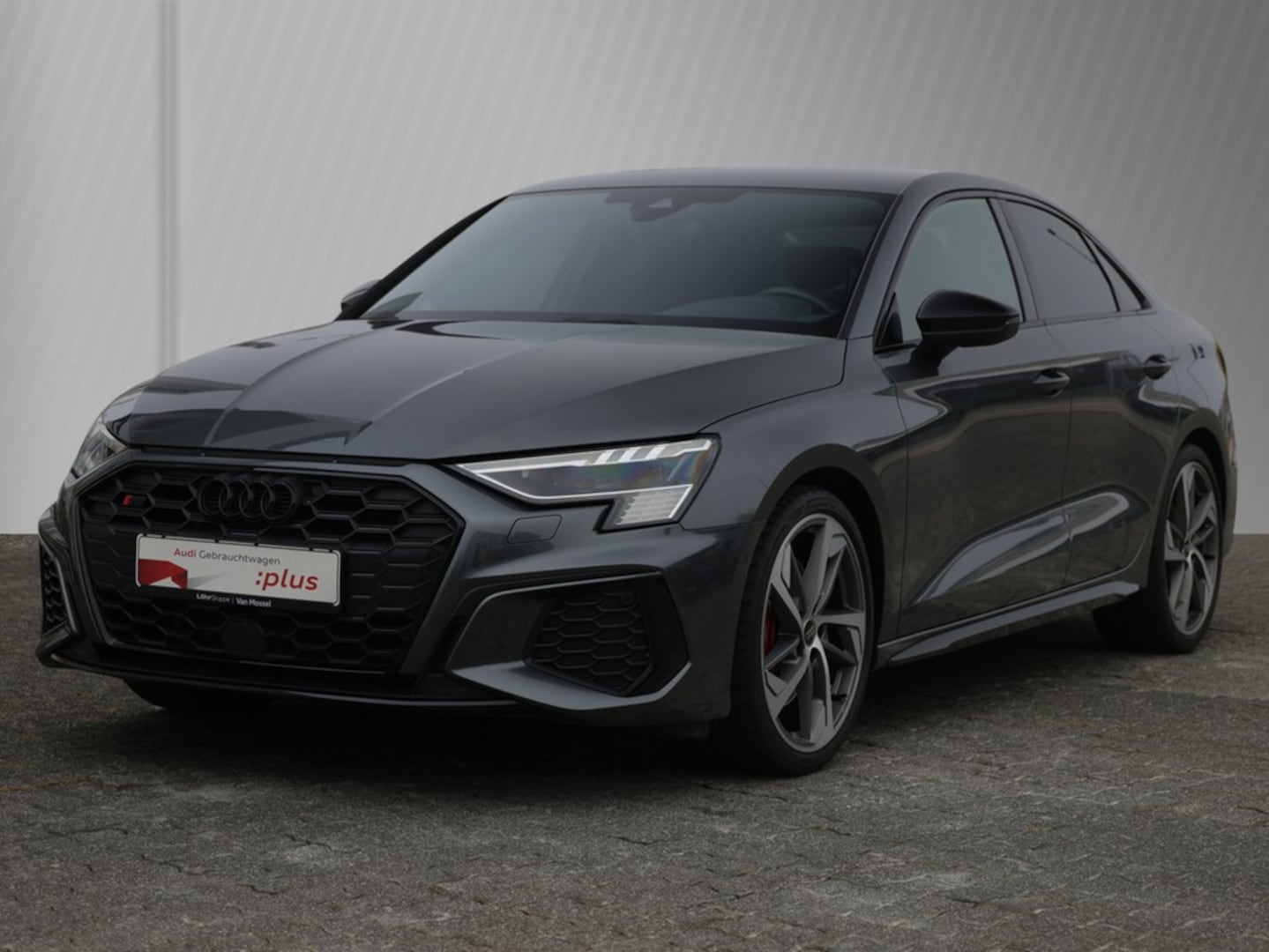 Bild über Audi S3 Limousine TFSI quattro S tronic - für weitere Informationen kontaktieren Sie den Audi Partner