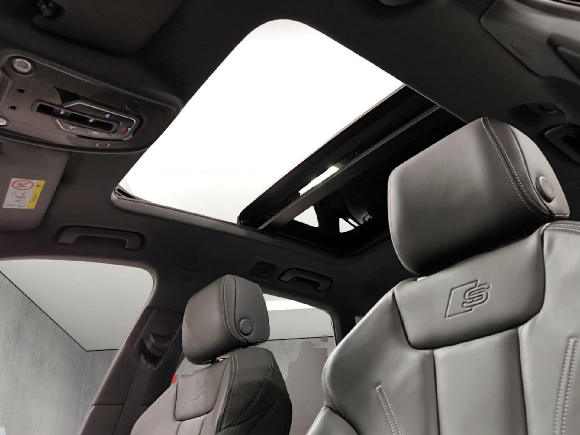 Audi A4 Avant S line