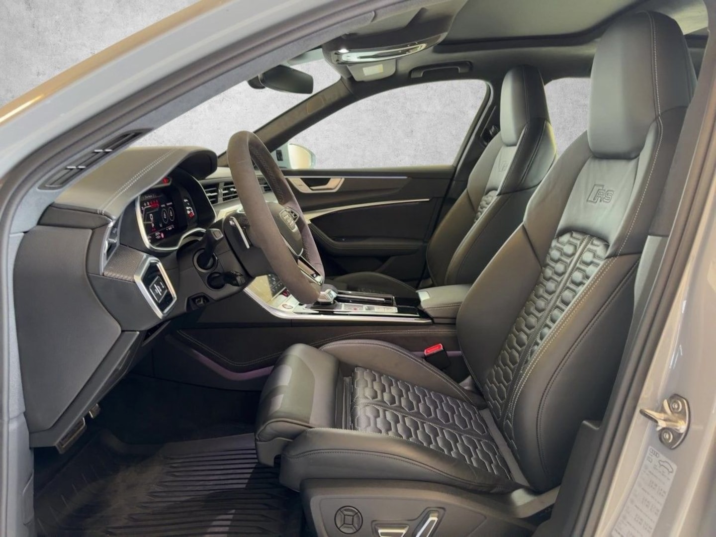 Bild über Audi RS 6 Avant TFSI quattro tiptronic - für weitere Informationen kontaktieren Sie den Audi Partner