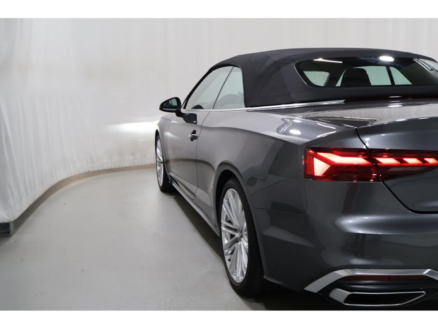 Bild über Audi A5 Cabriolet S line 40 TFSI S tronic - für weitere Informationen kontaktieren Sie den Audi Partner