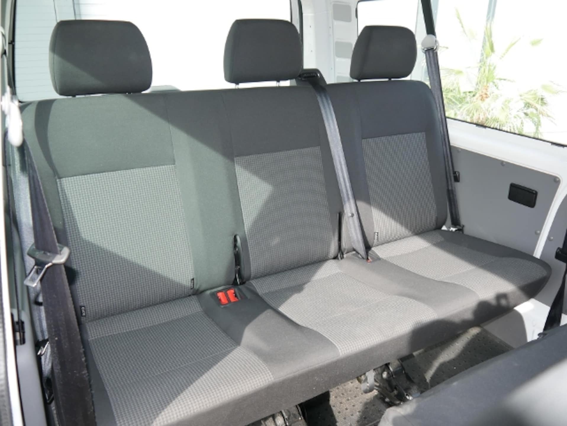 Volkswagen T6.1 Transporter Kombi langer Radstand