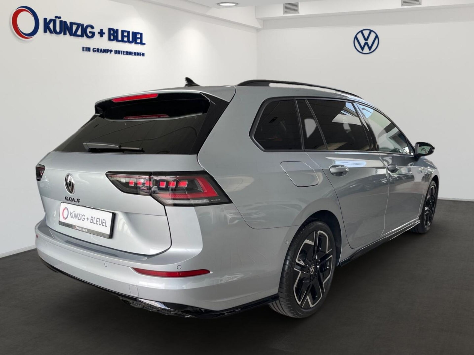 Volkswagen Golf Variant R-Line