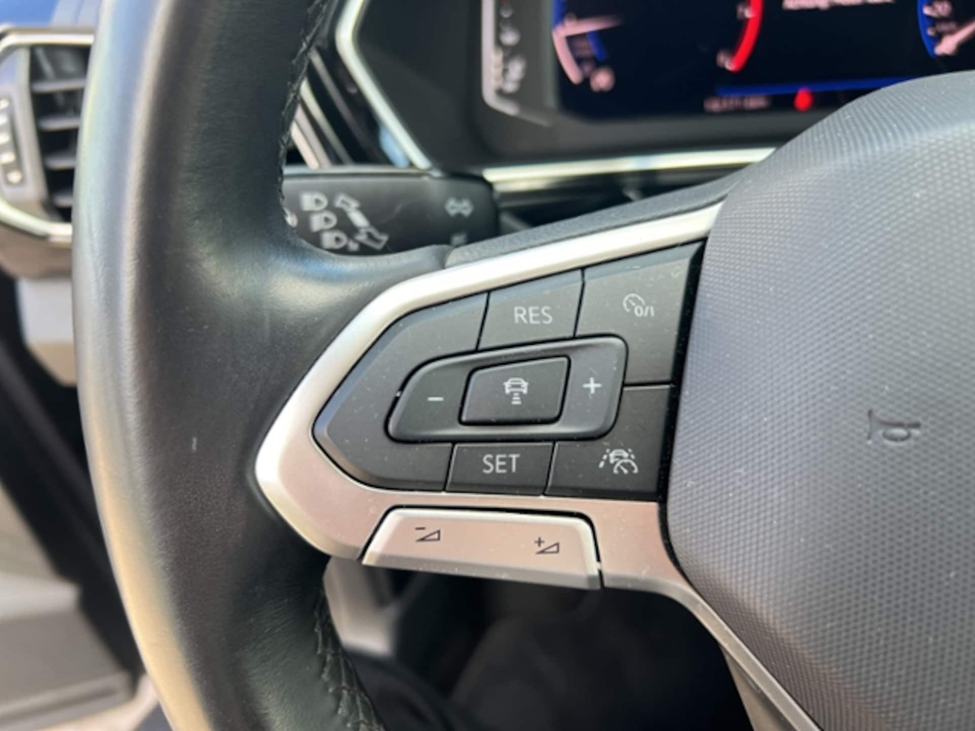 Volkswagen T-Cross Style