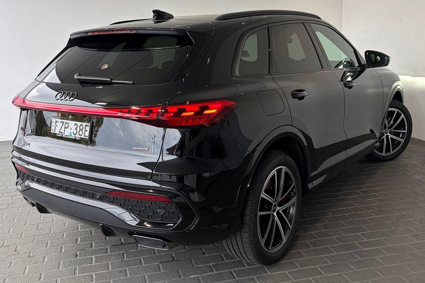 Image about Audi Q5 SUV e-hybrid quattro S tronic