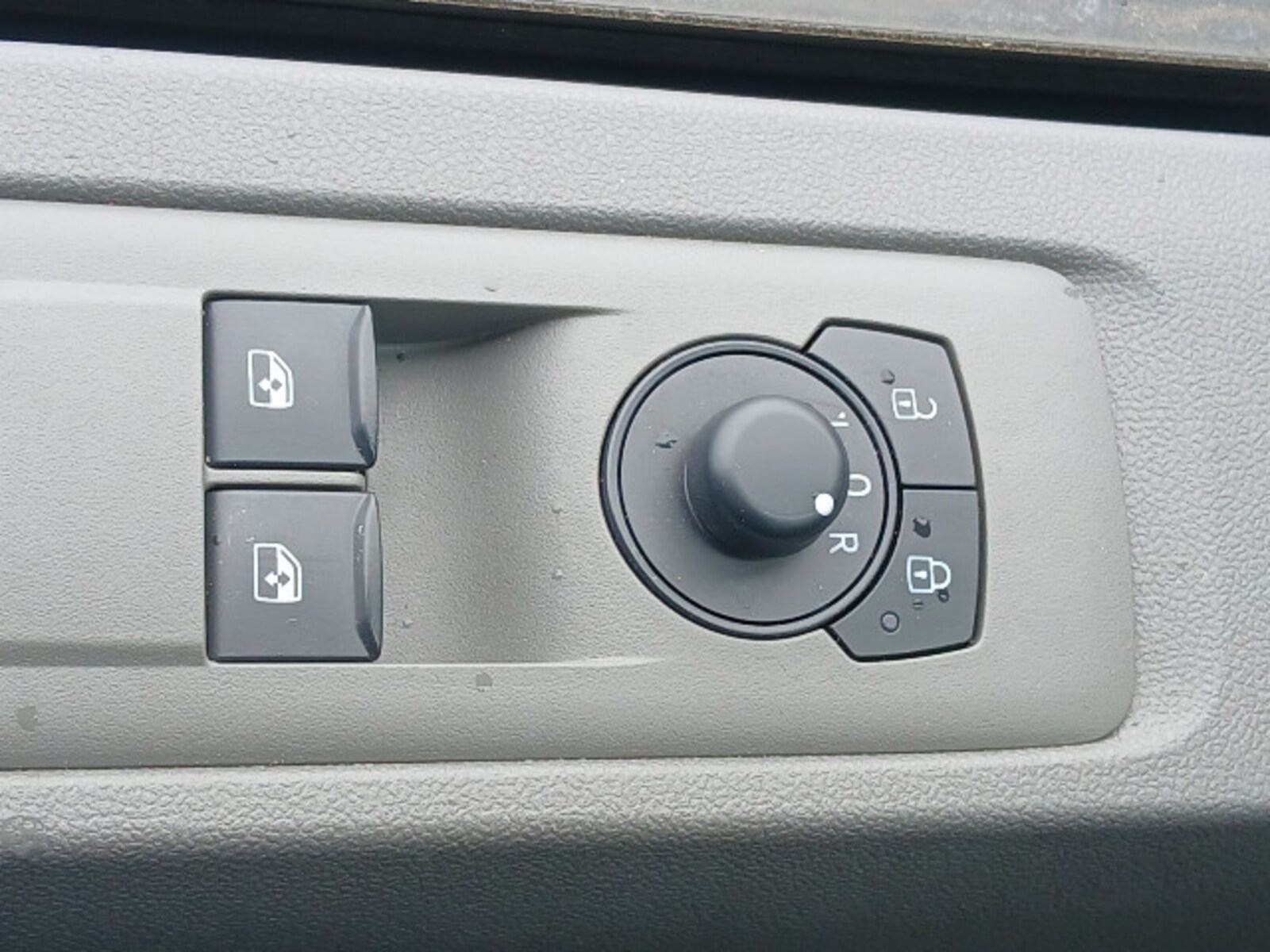 Volkswagen Transporter Kasten kurzer Radstand – Bild 24