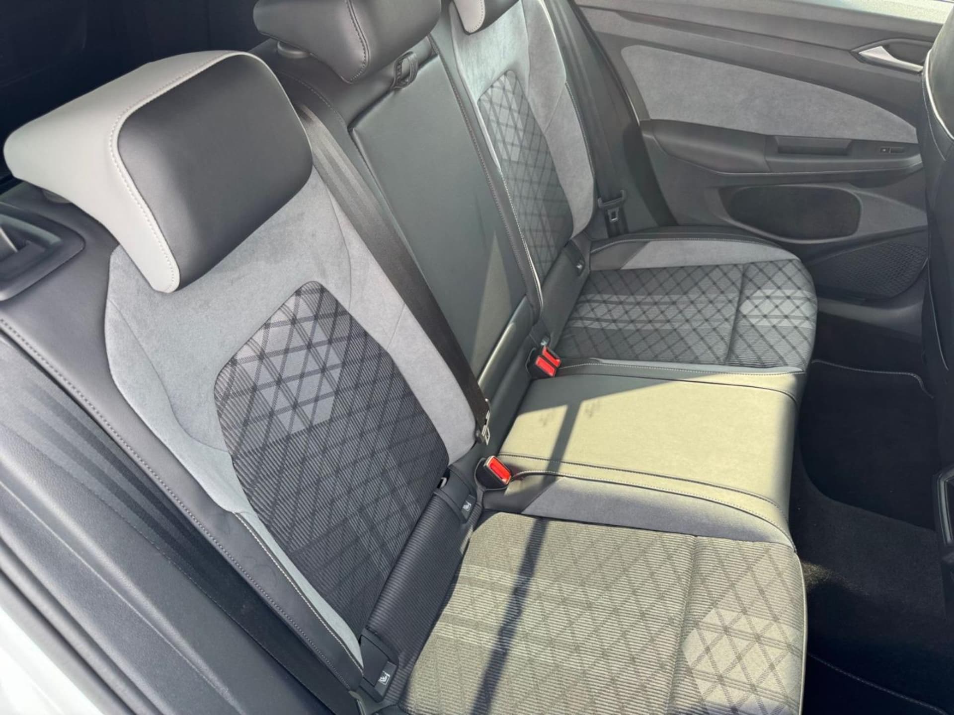 Volkswagen Golf Variant R-Line
