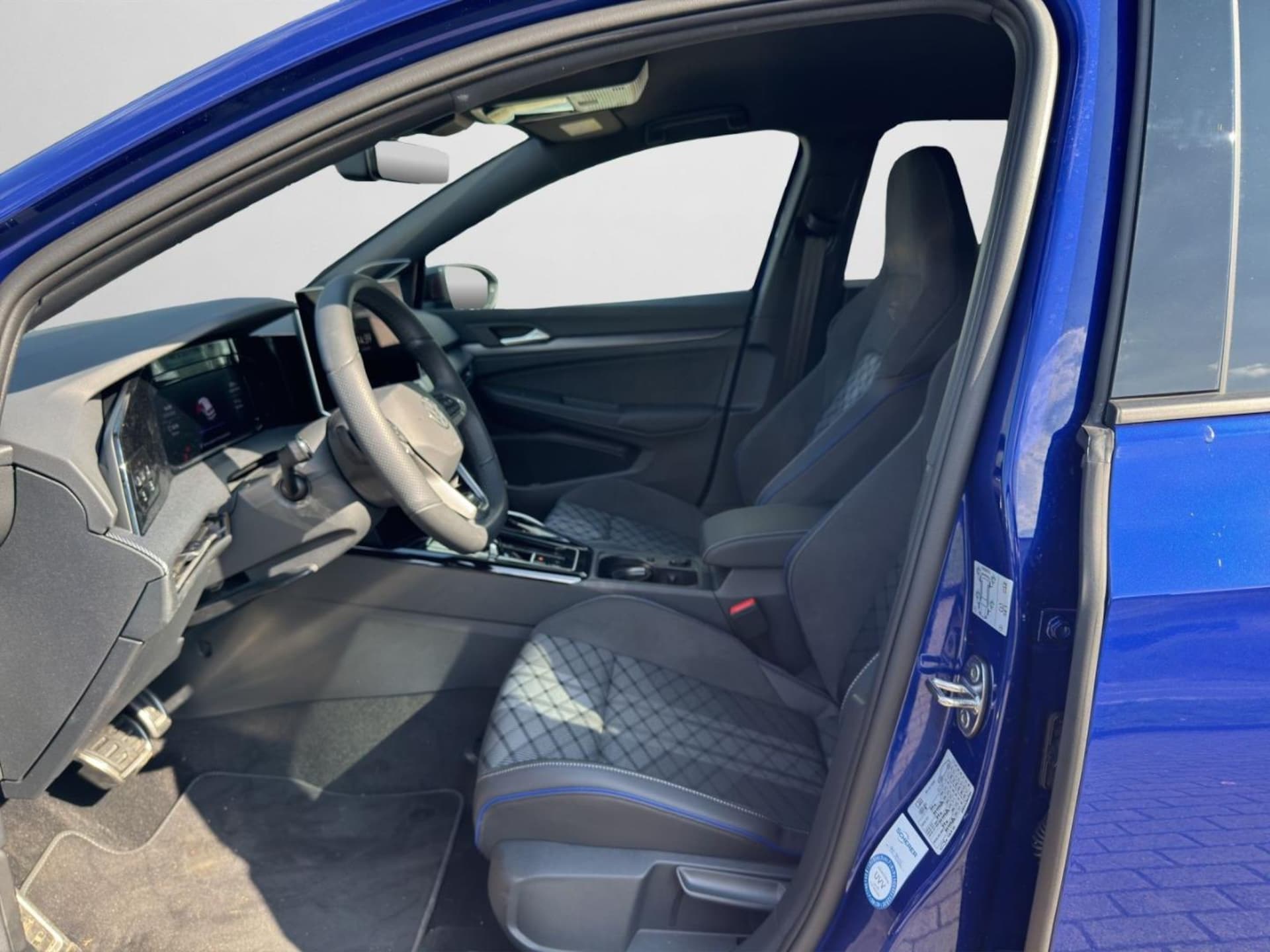 Volkswagen Golf R-Line