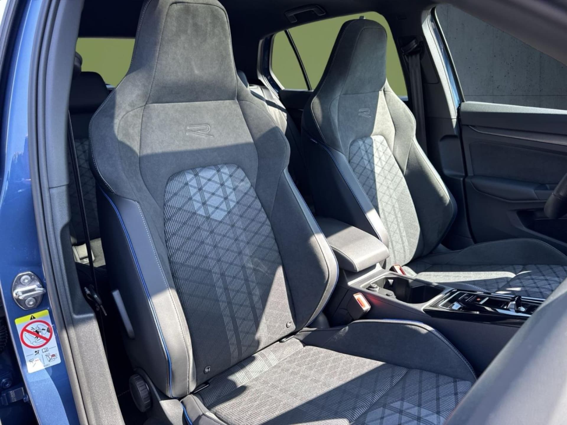 Volkswagen Golf R-Line