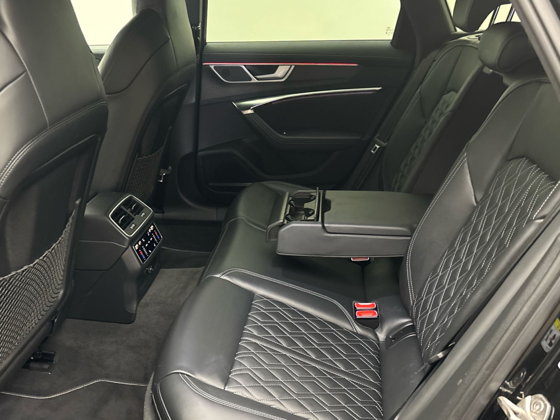 Audi S6 Avant