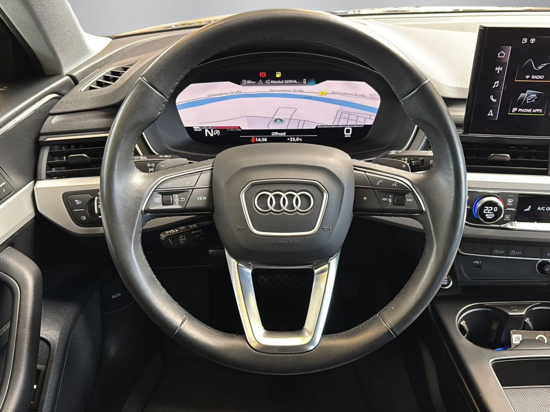 Audi A4 Avant S line