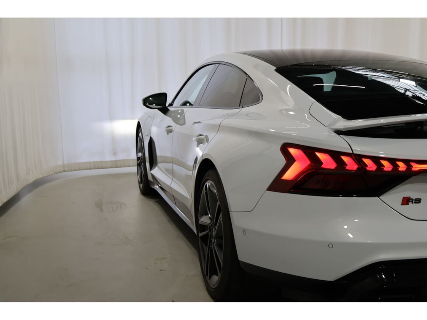 Bild über Audi RS e-tron GT e-tron quattro - für weitere Informationen kontaktieren Sie den Audi Partner