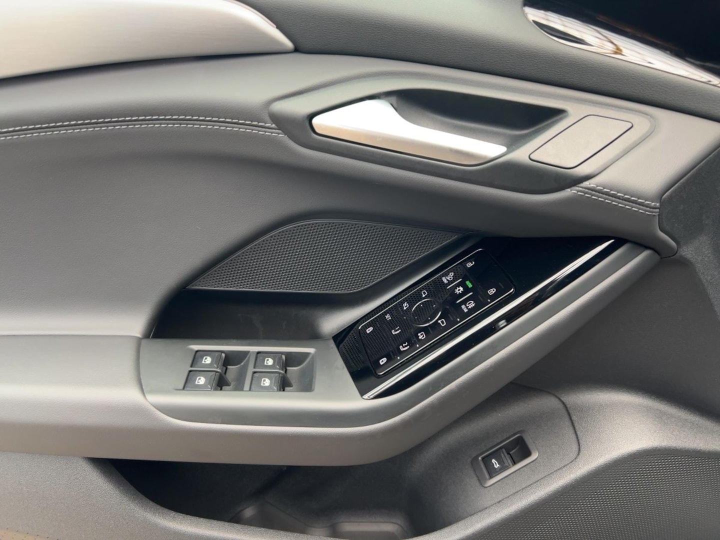 Bild über Audi A6 Sportback e-tron e-tron performance - für weitere Informationen kontaktieren Sie den Audi Partner