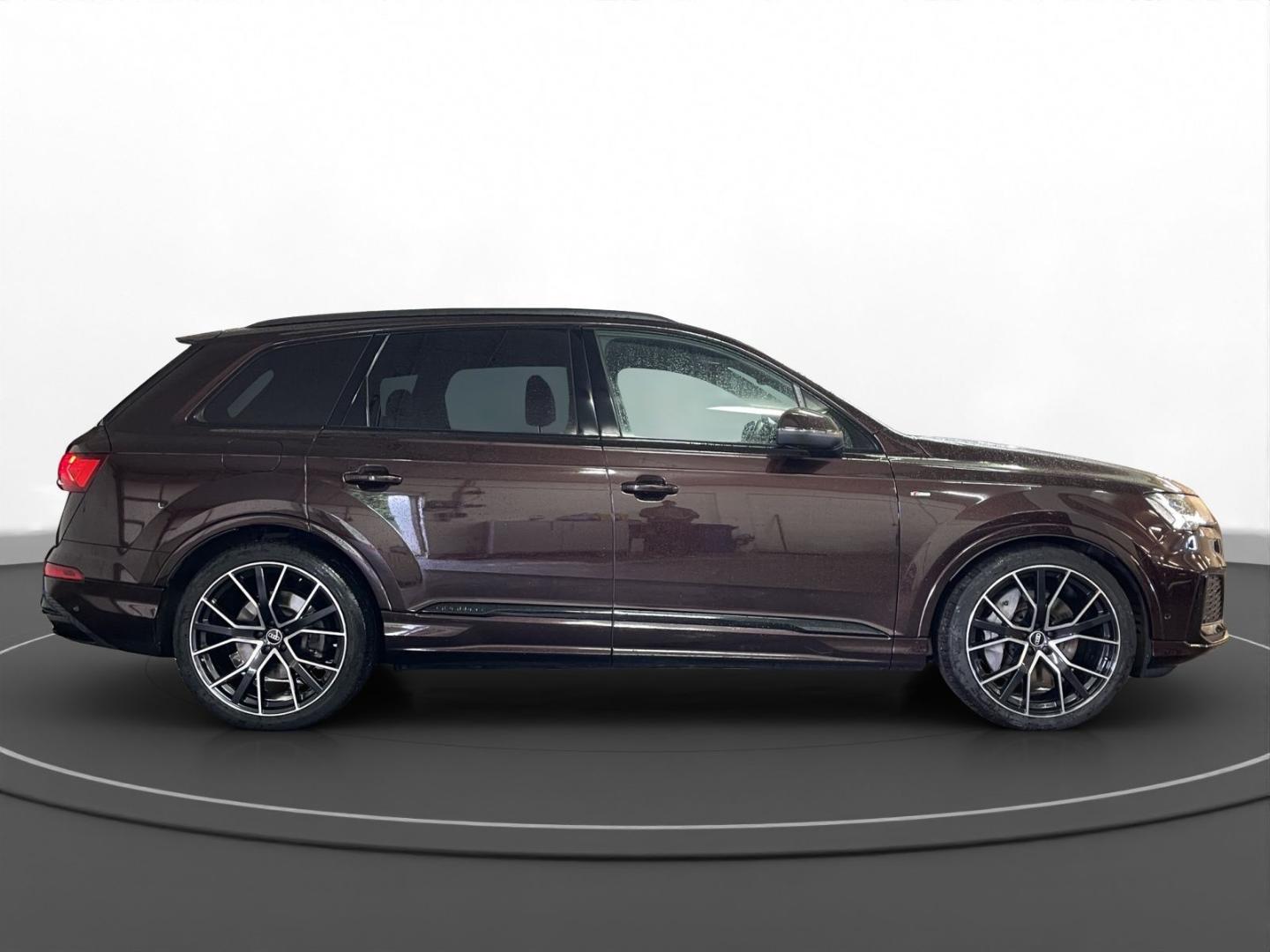 Image about Audi Q7 50 TDI quattro tiptronic
