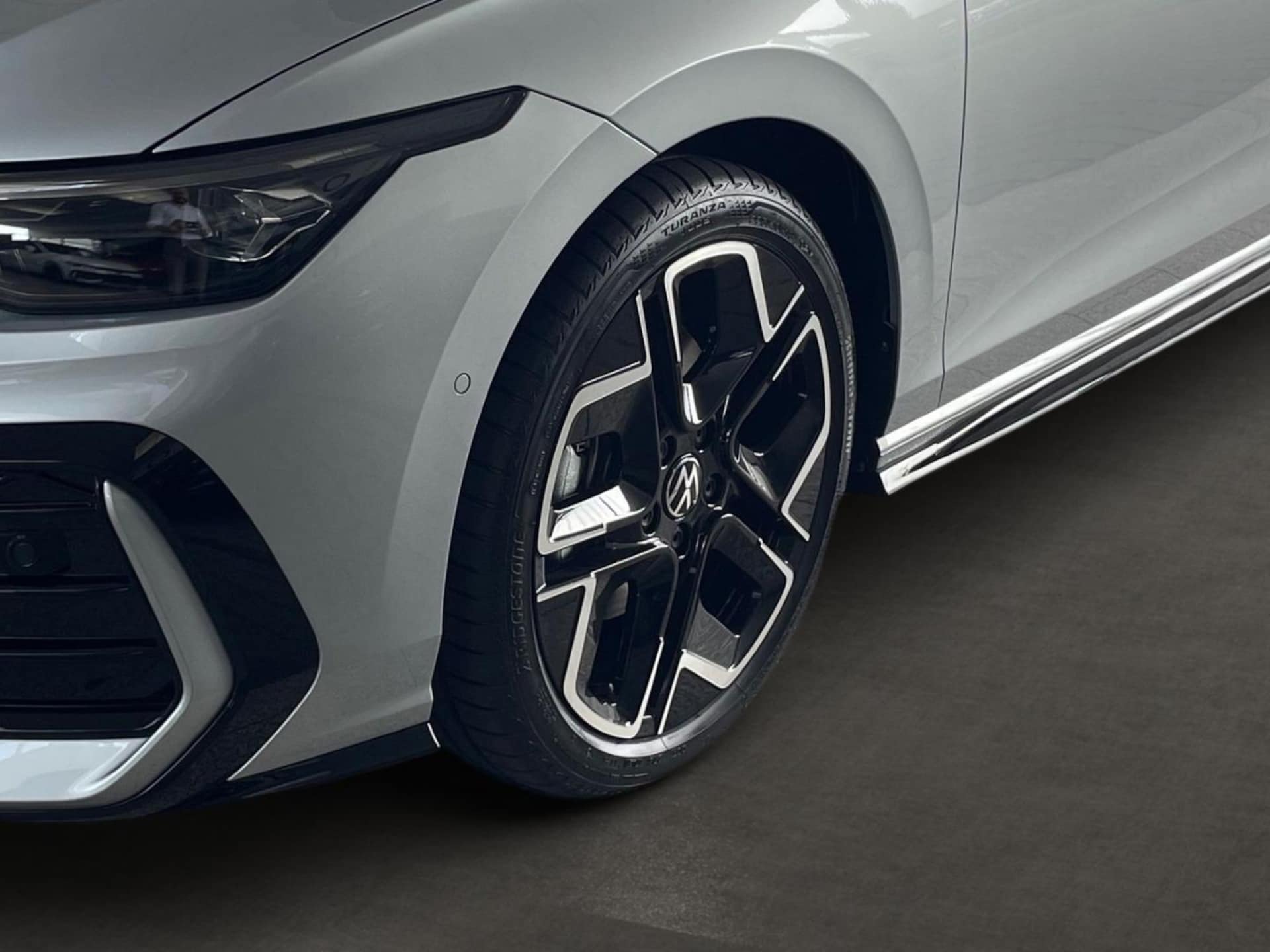 Volkswagen Golf Variant R-Line